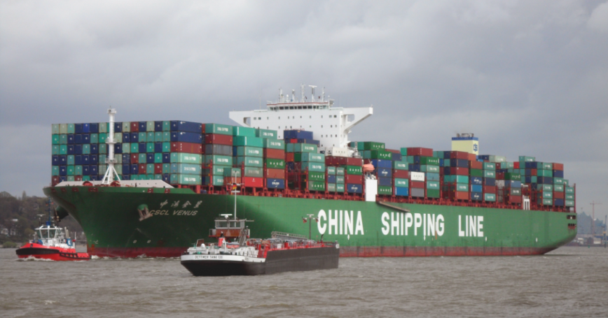 container_ship_cscl_venus_of_the_china_shipping_line_outgoing_hamburg_in_april_2014.png